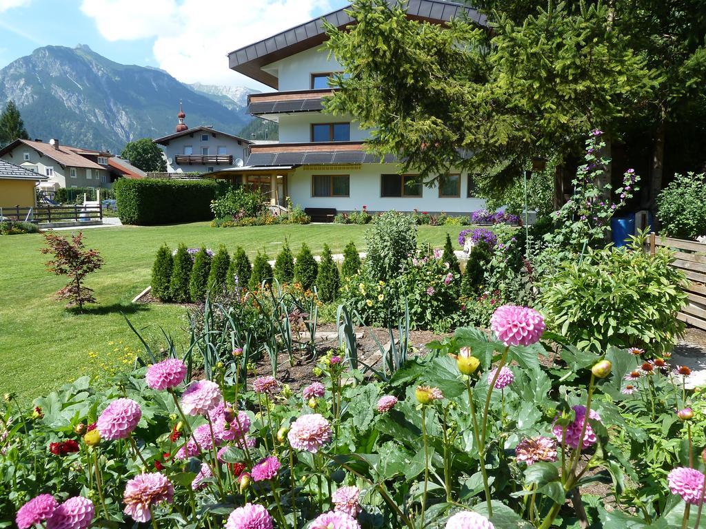 Gastehaus Frischhut Hotel Nassereith Buitenkant foto